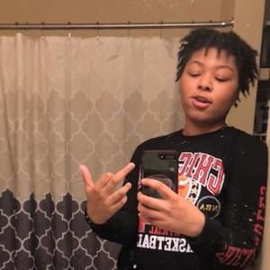 Meet your Posher, Sakchassa